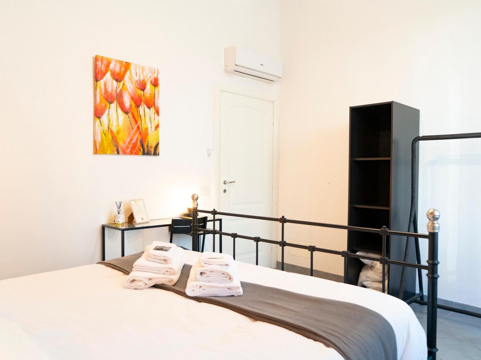 Salotto Piramide 3* Rom
