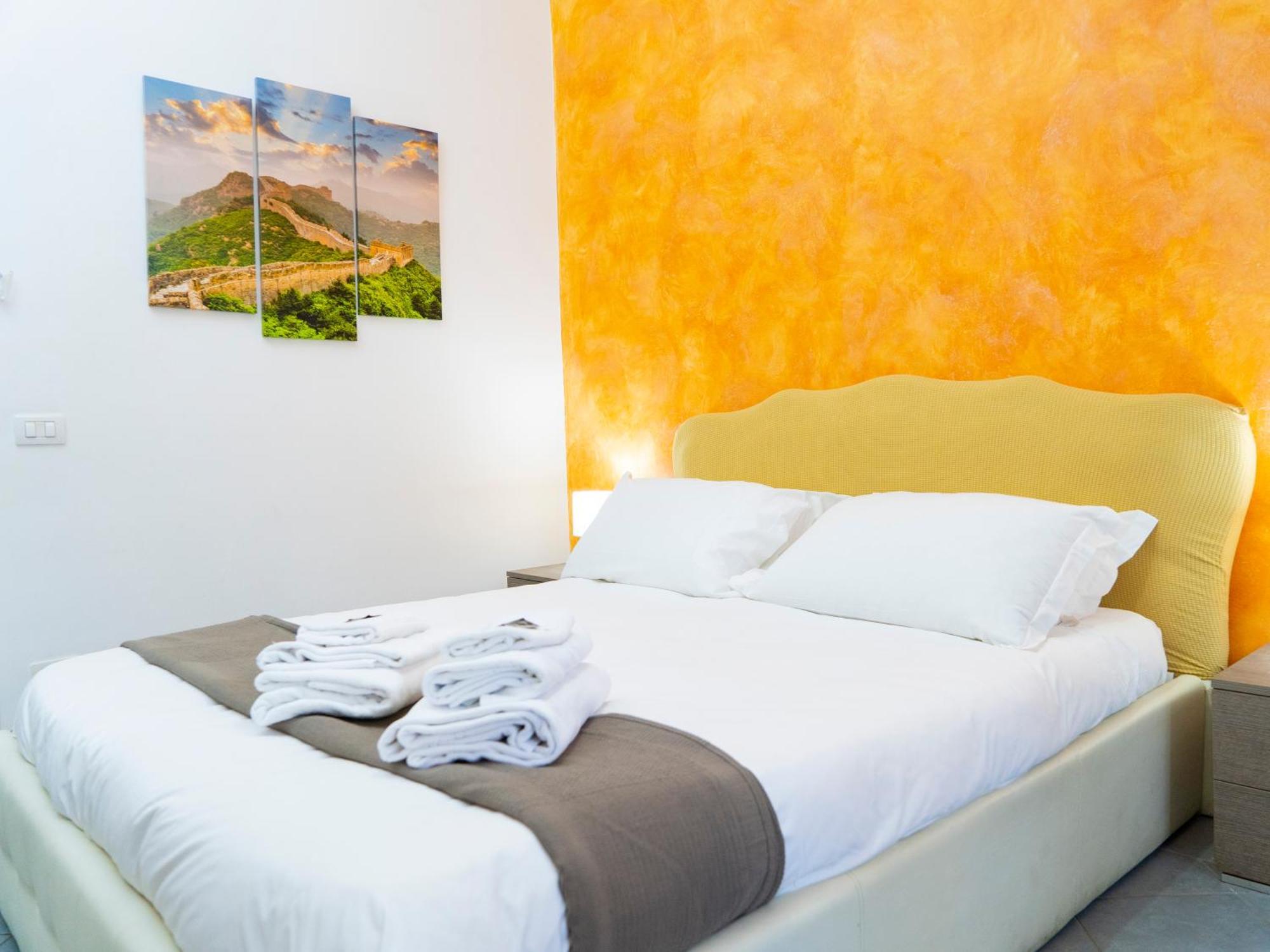 Salotto Piramide 3* Rom