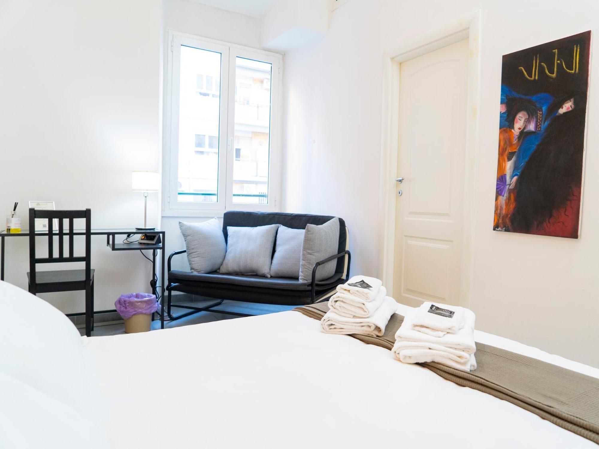 Salotto Piramide 3* Rom